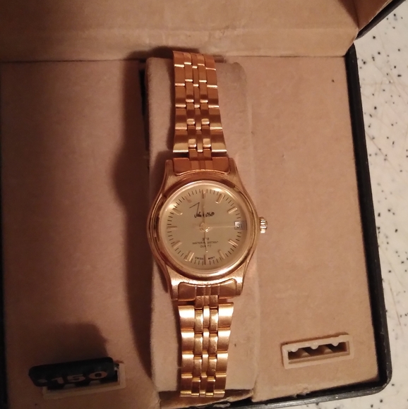 New John Weitz Gold Ladies Watch - Picture 2 of 4